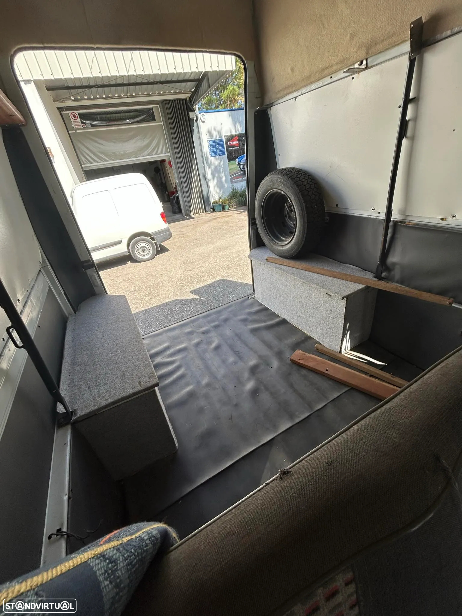 Renault Trafic - 16