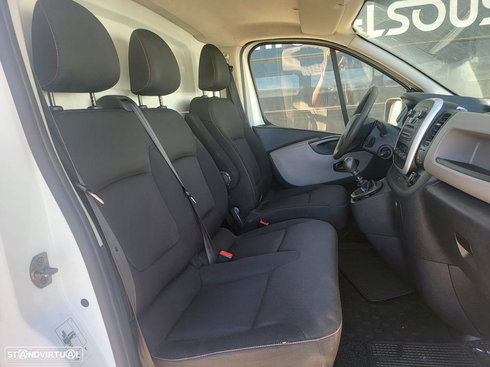 Renault TRAFIC 1.6 dCi - 9
