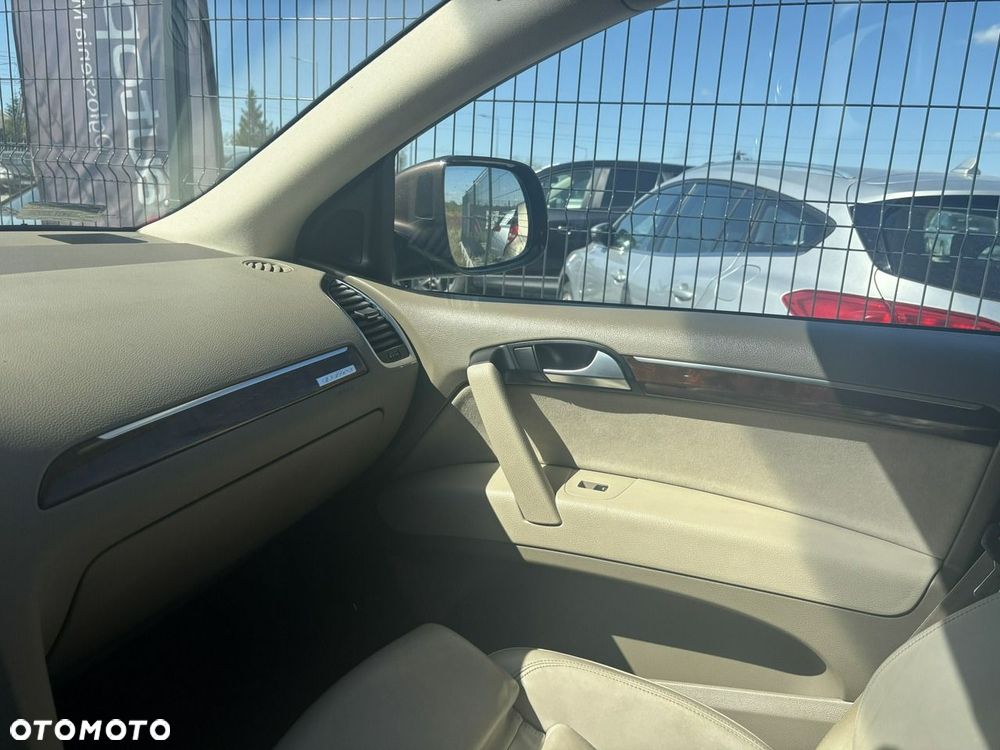Audi Q7 - 30