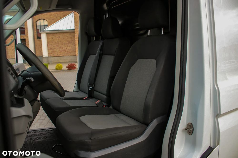 Volkswagen Crafter - 26