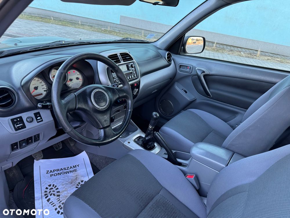 Toyota RAV4 D-4D 4x4 - 19