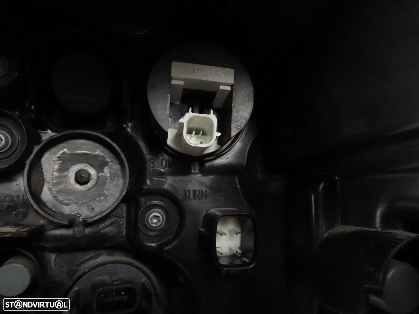 Farolim do Painel Esquerdo/Trás Seminovo/ Original TOYOTA YARIS CROSS (MXP_) 815... - 5