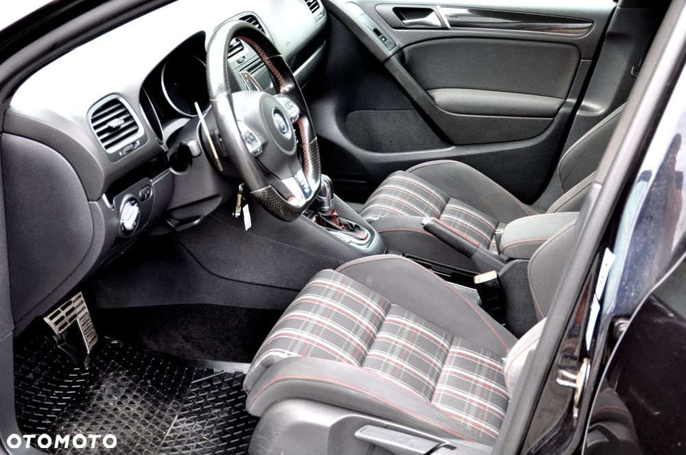 Volkswagen Golf 2.0 GTI DSG - 22