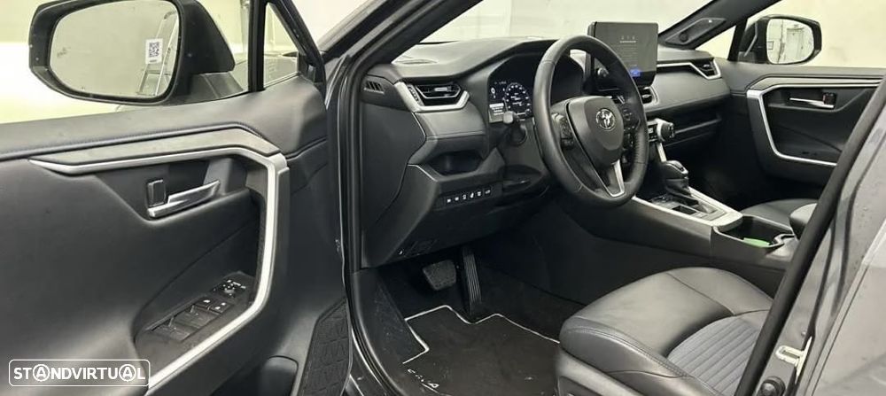 Toyota RAV4 - 10