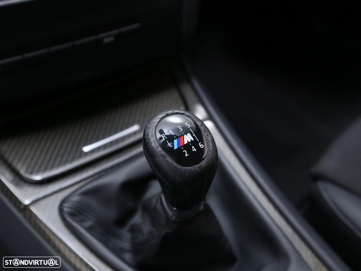 BMW 123 d Cabrio Limited Edition Lifestyle c/ M Sport Pack - 16