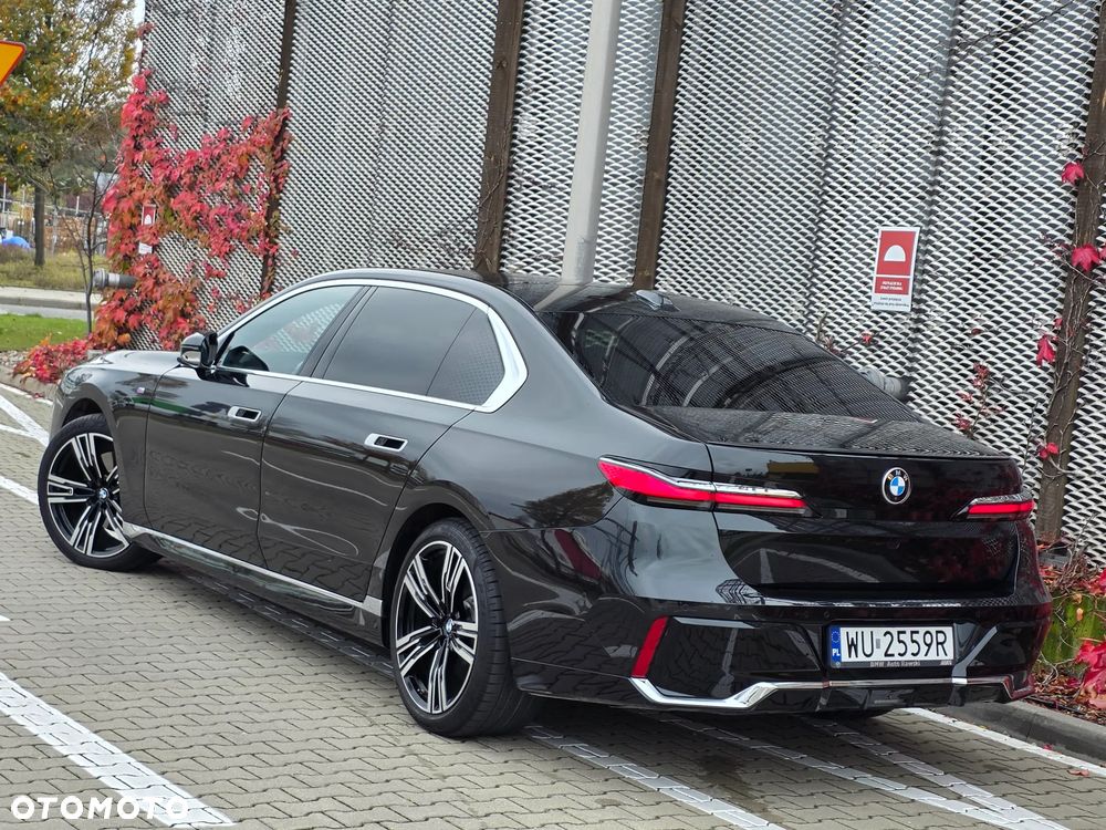 BMW Seria 7 2023 photo 3