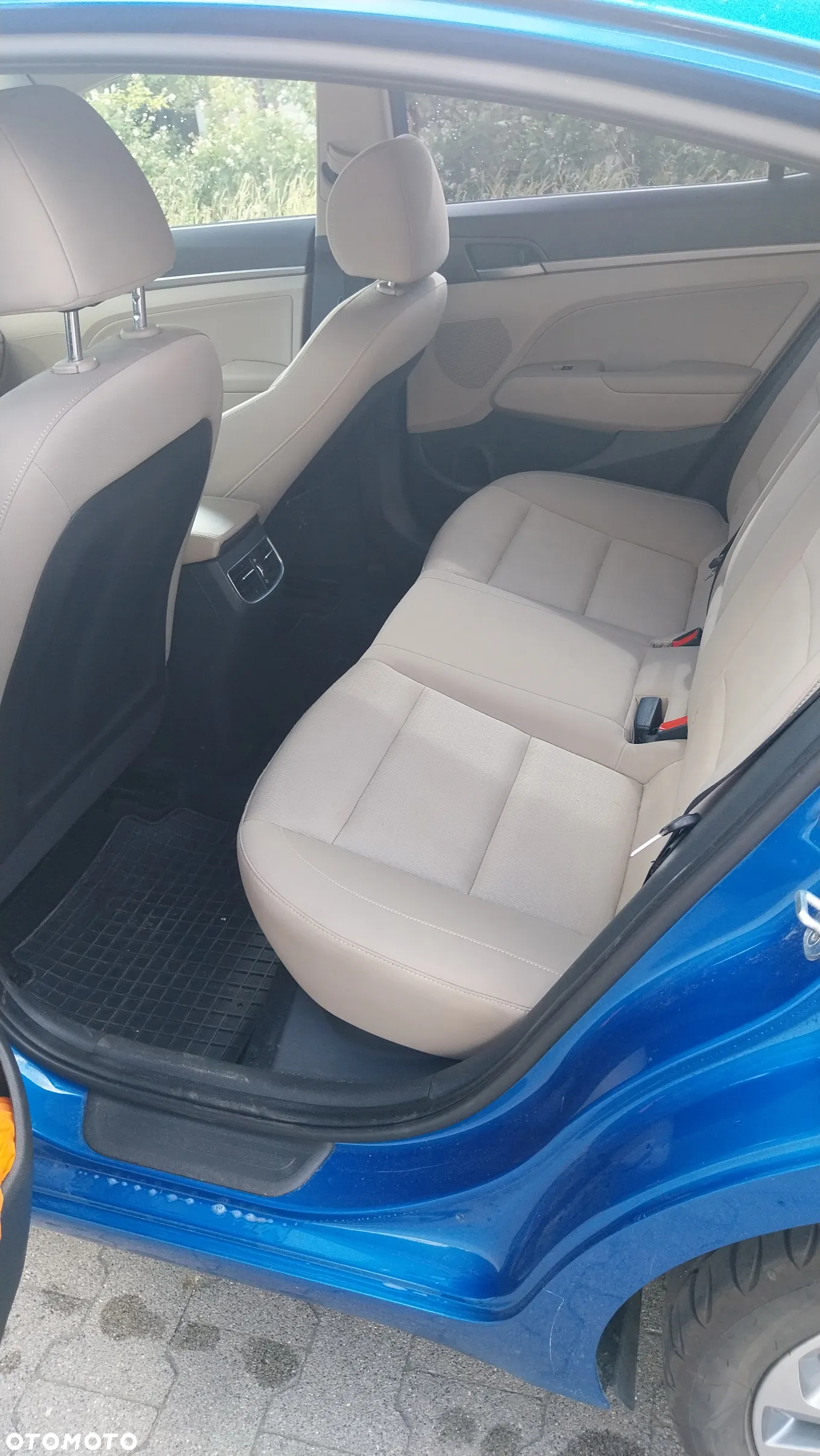 Hyundai Elantra 1.6 Style - 11