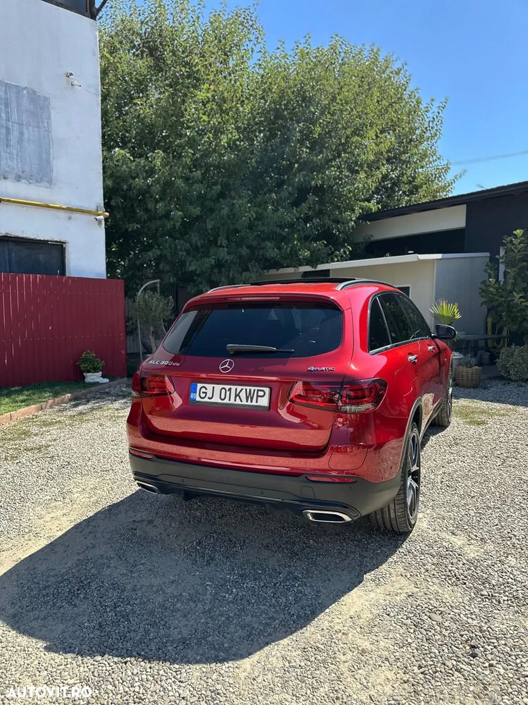 Mercedes-Benz GLC - 11