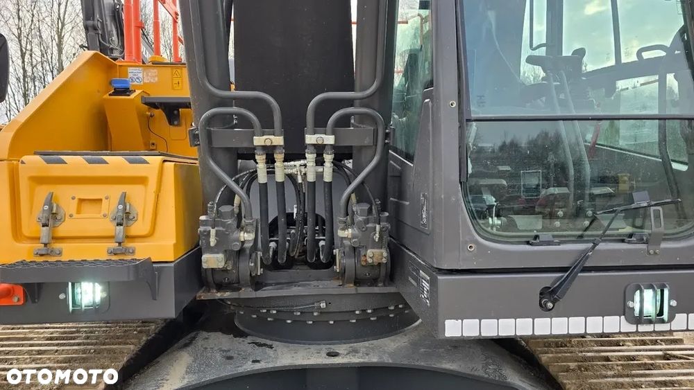 Volvo Ec220 - 9