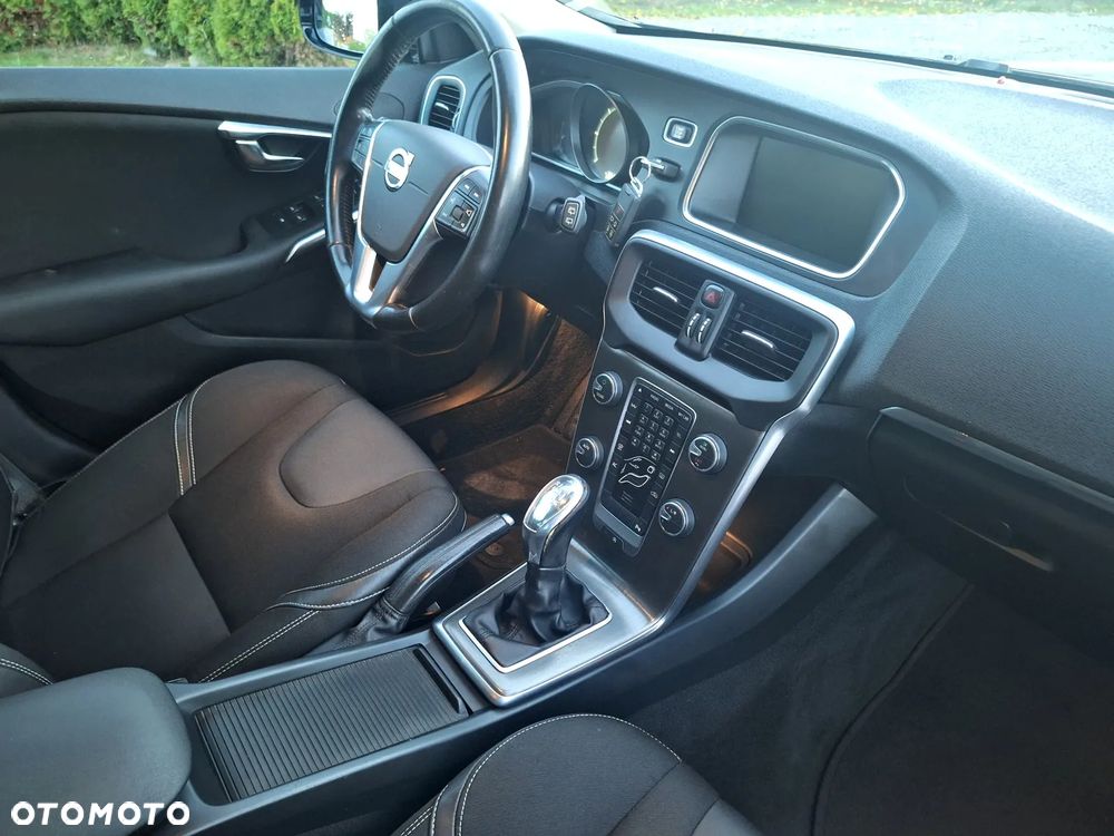 Volvo V40 - 24