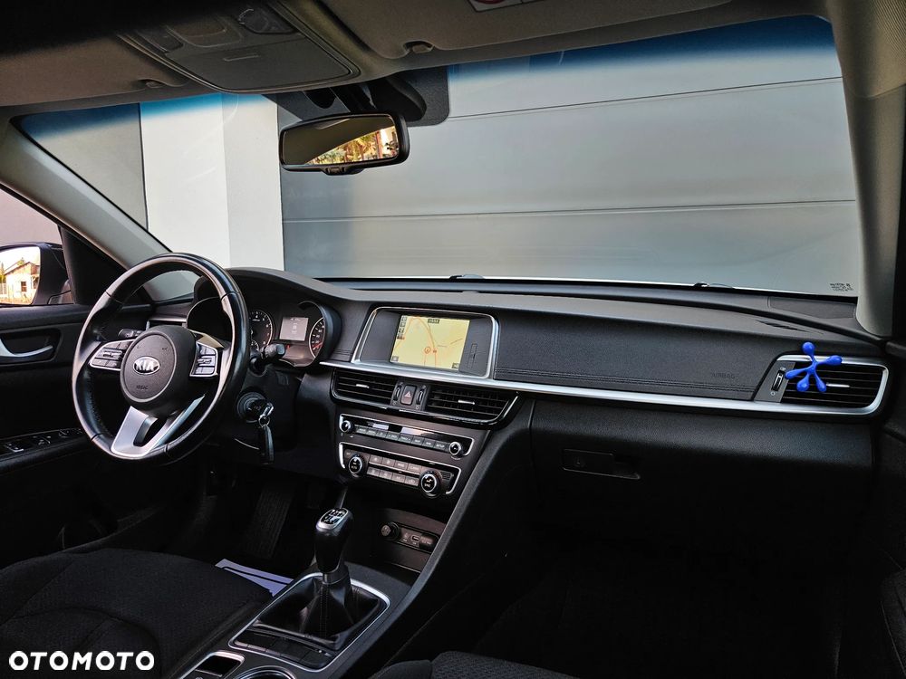 Kia Optima 2.0 M - 7