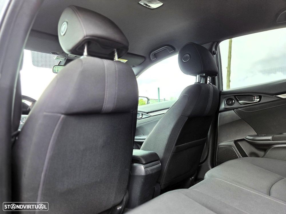 Honda Civic 1.0 i-VTEC Elegance Navi CVT - 19