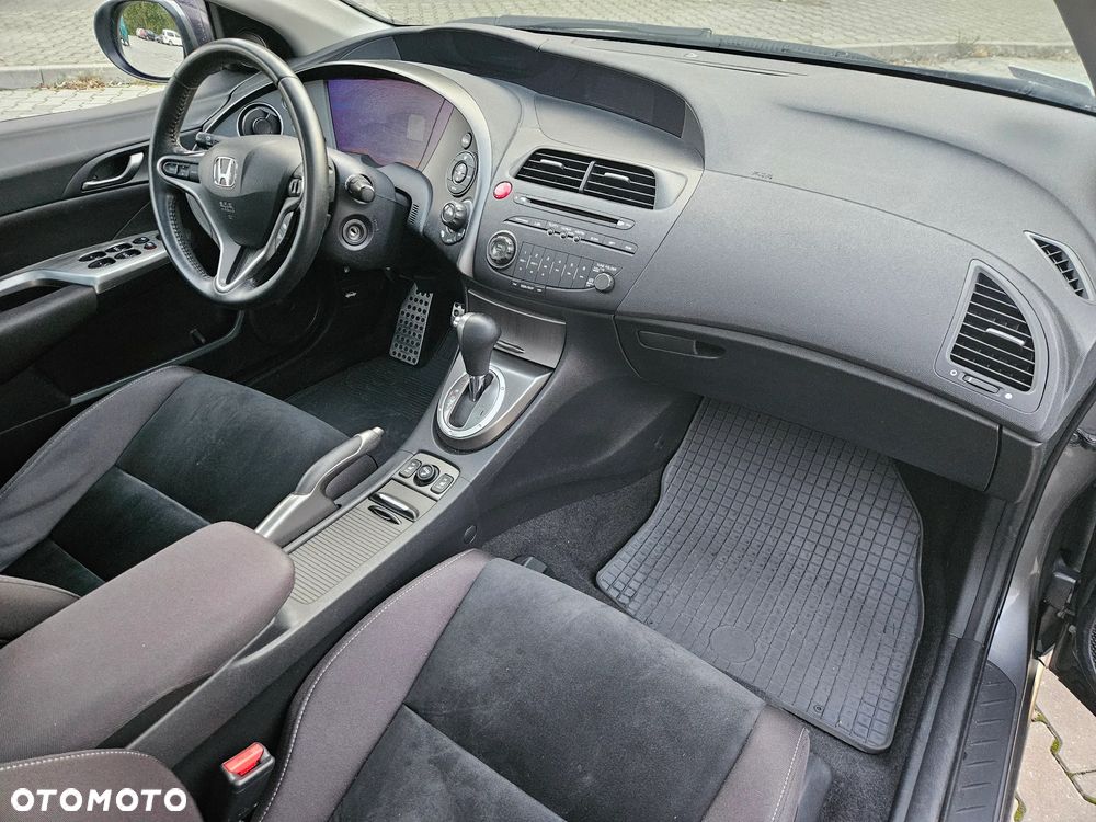 Honda Civic 1.8 Executive - 21