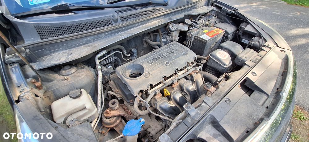 Kia Sportage 2.0 L 2WD - 8