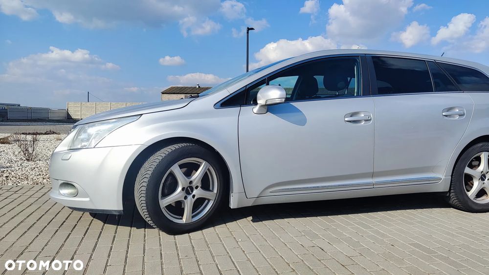 Toyota Avensis 2.0 D-4D Sol - 28