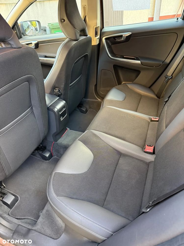 Volvo XC 60 - 8