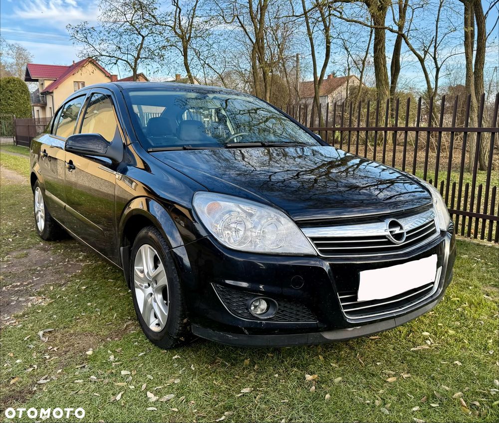 Opel Astra 1.6 Enjoy - 2