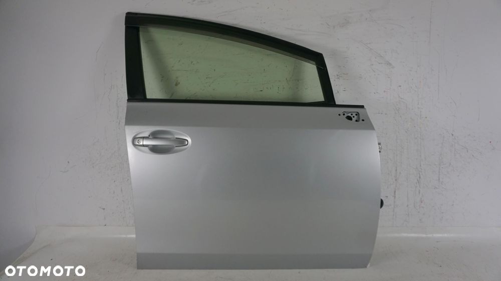 DRZWI PRAWY PRZÓD PRAWE PRZEDNIE TOYOTA PRIUS+ LIFT PRIUS + PLUS 15-18 1F7 - 1