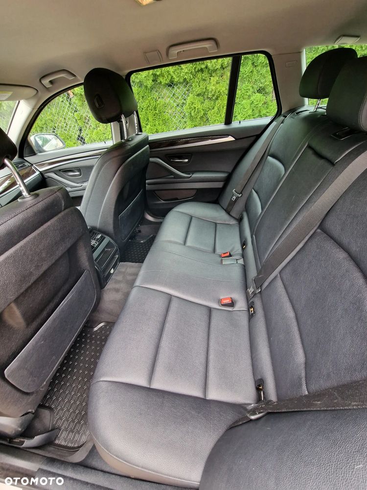 BMW Seria 5 520d xDrive Luxury Line - 11