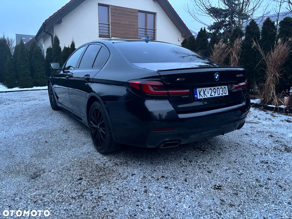 BMW Seria 5 545e xDrive M Sport Edition - 4