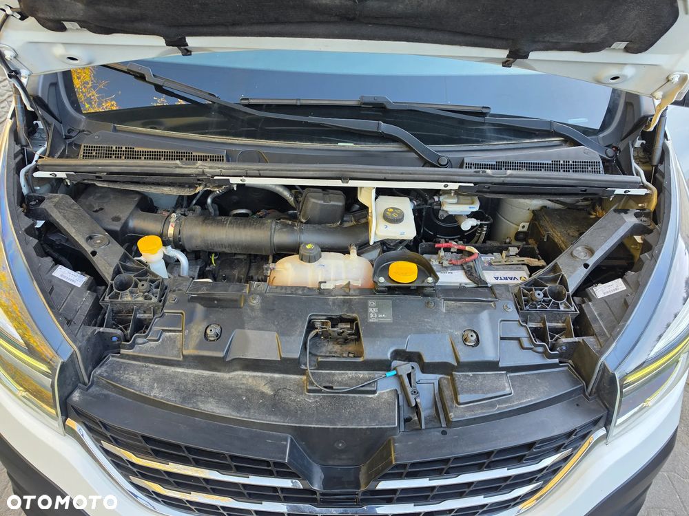 Renault Trafic - 16