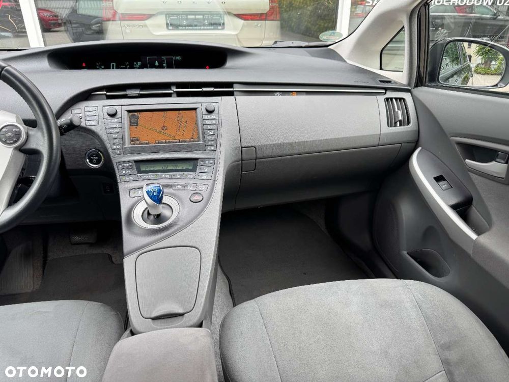 Toyota Prius 1.8 HSD Life - 8