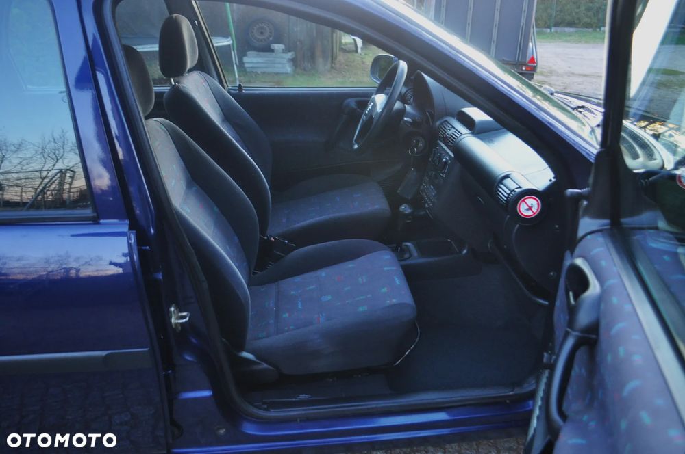 Opel Corsa - 20