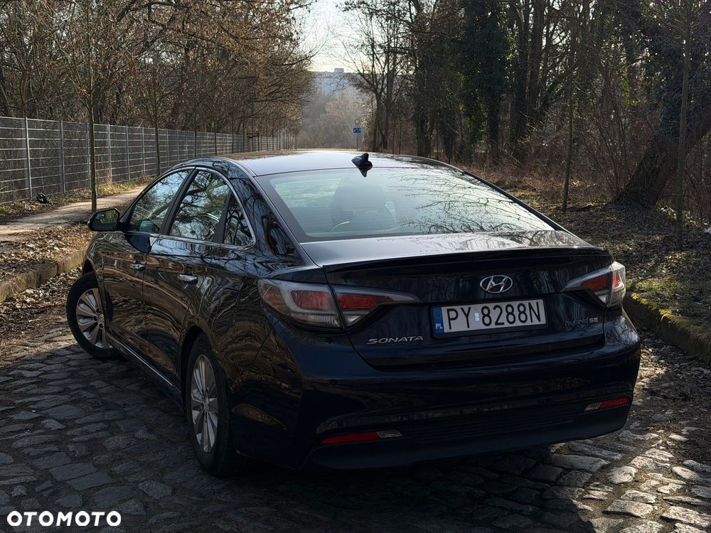 Hyundai Sonata - 3