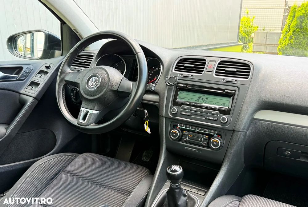 Volkswagen Golf 1.6 TDI DPF Trendline - 8