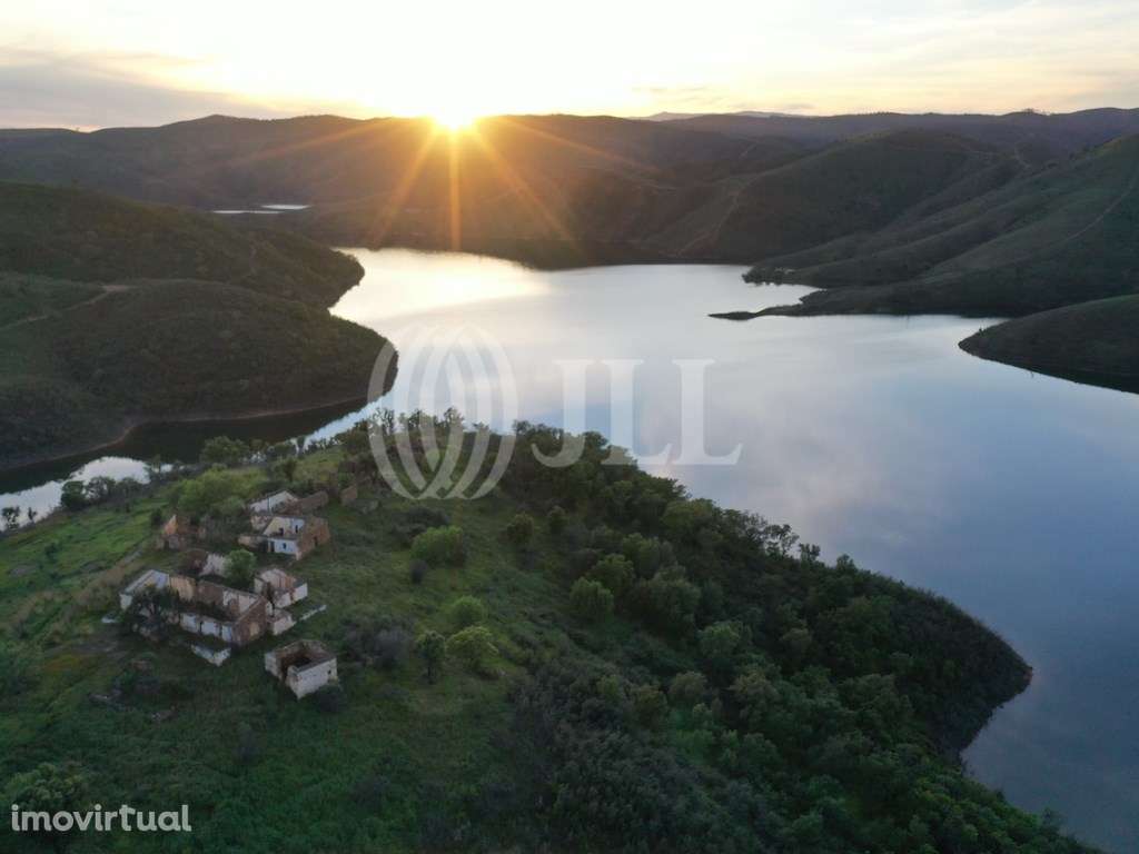 Terreno em Silves no Algarve - Grande imagem: 2/15