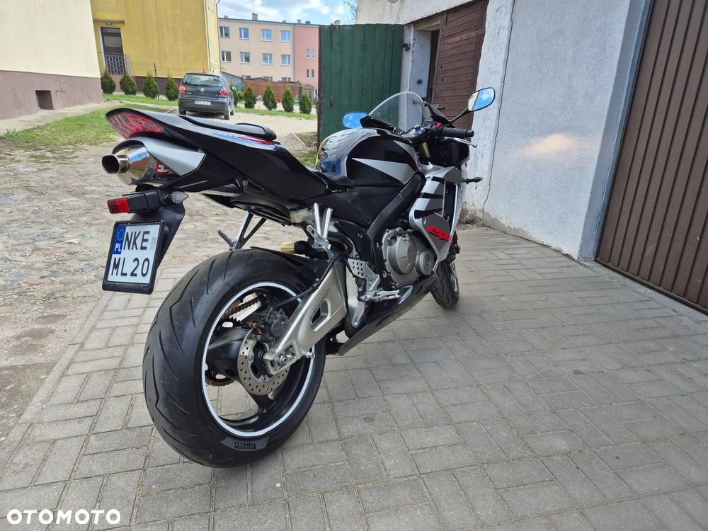 Honda CBR - 6