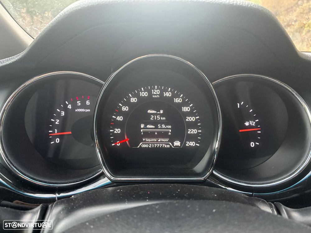 Kia Ceed SW 1.6 CRDi TX — fotografia 15