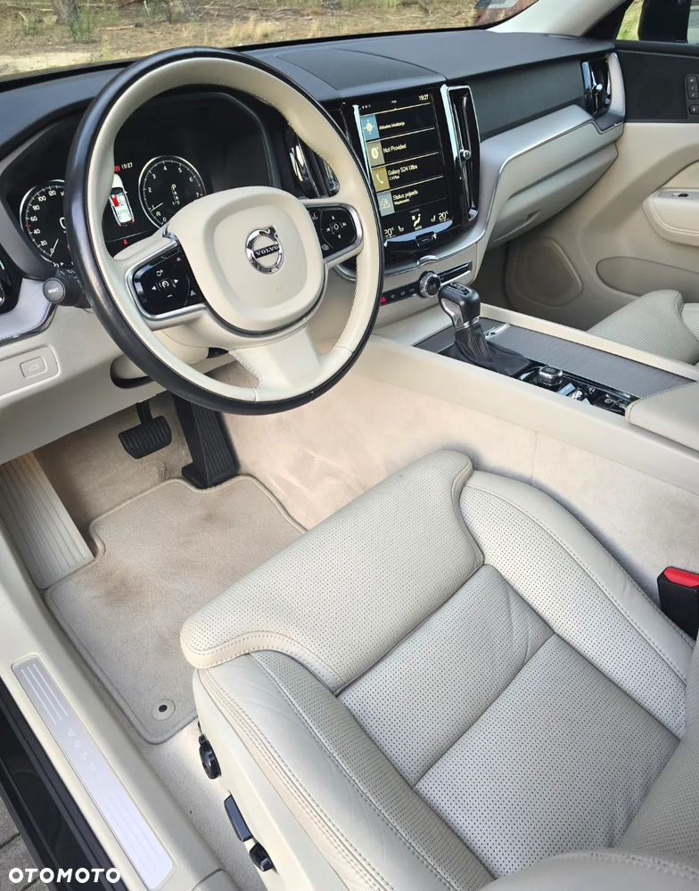 Volvo XC 60 T5 AWD Inscription - 25