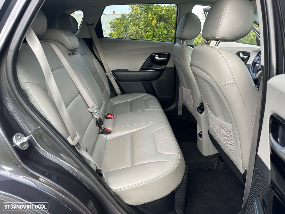 Kia Niro 1.6 GDi PHEV Tech - 26