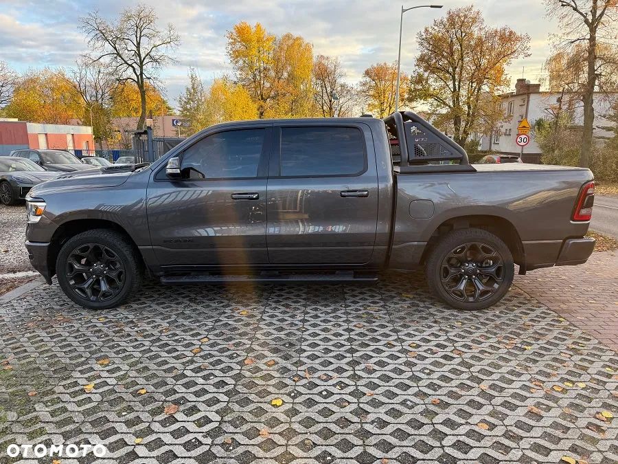 RAM 1500 Crew Cab Sport - 11