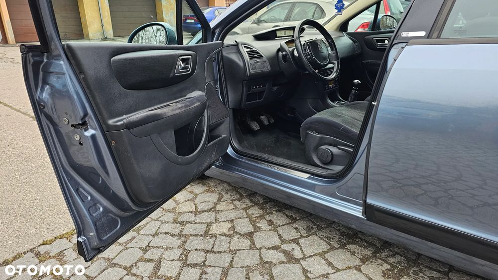 Citroën C4 2.0 HDi Exclusive - 12