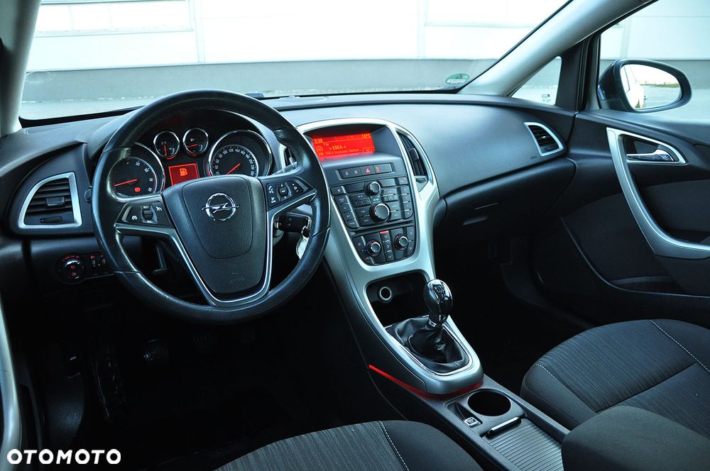 Opel Astra 1.6 Selection 110 Jahre - 19