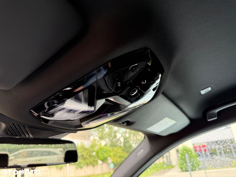 BMW Seria 5 520d xDrive mHEV - 18