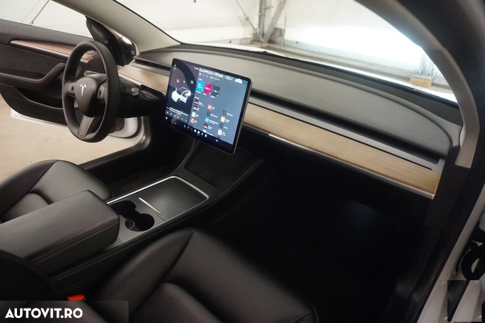 Tesla Model 3 Langstreckenbatterie Allradantrieb Dual Motor - 7