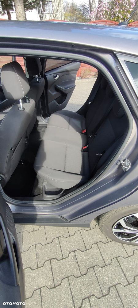 Ford Focus 1.6 Ambiente - 4