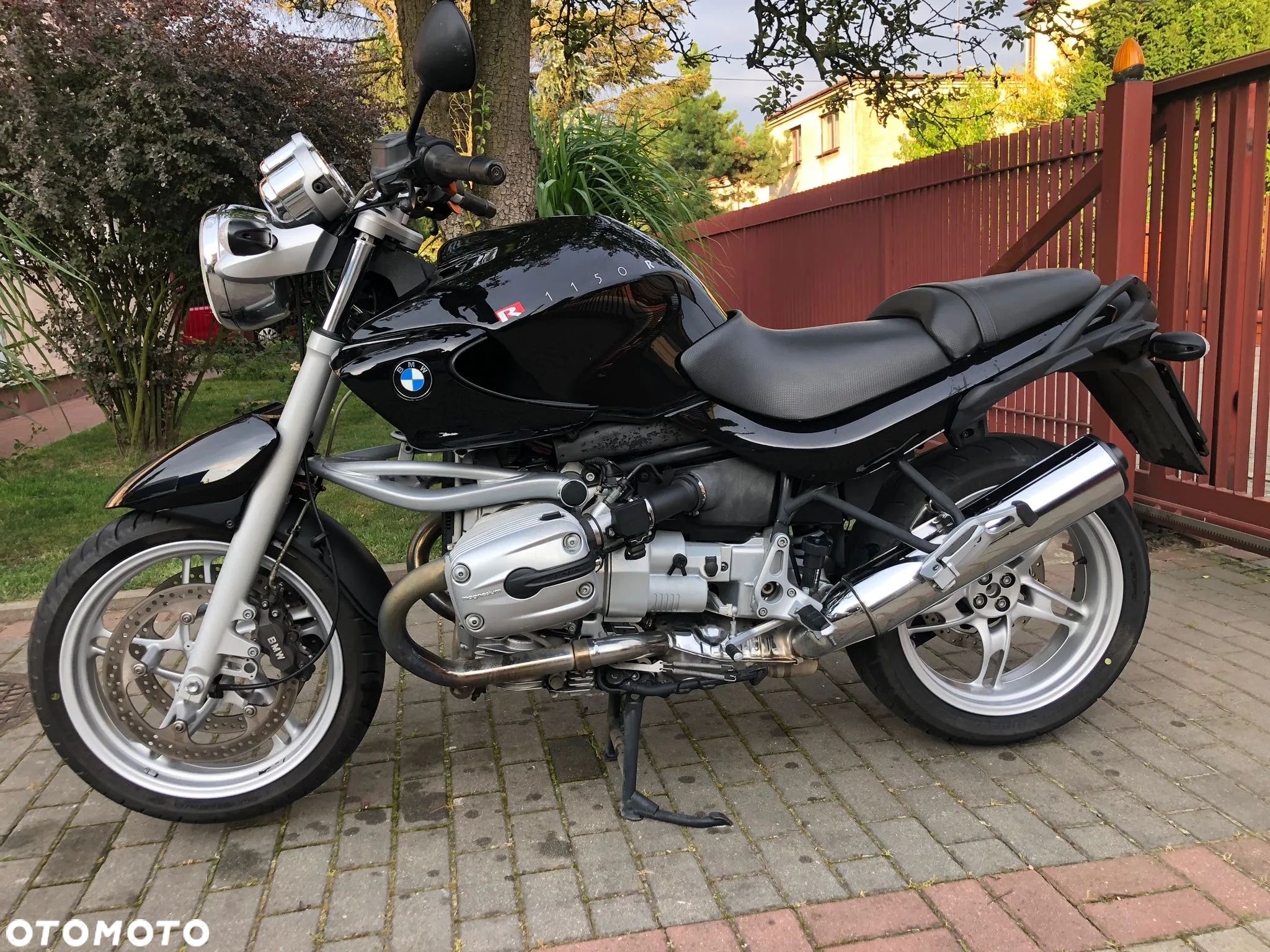 BMW R - 1