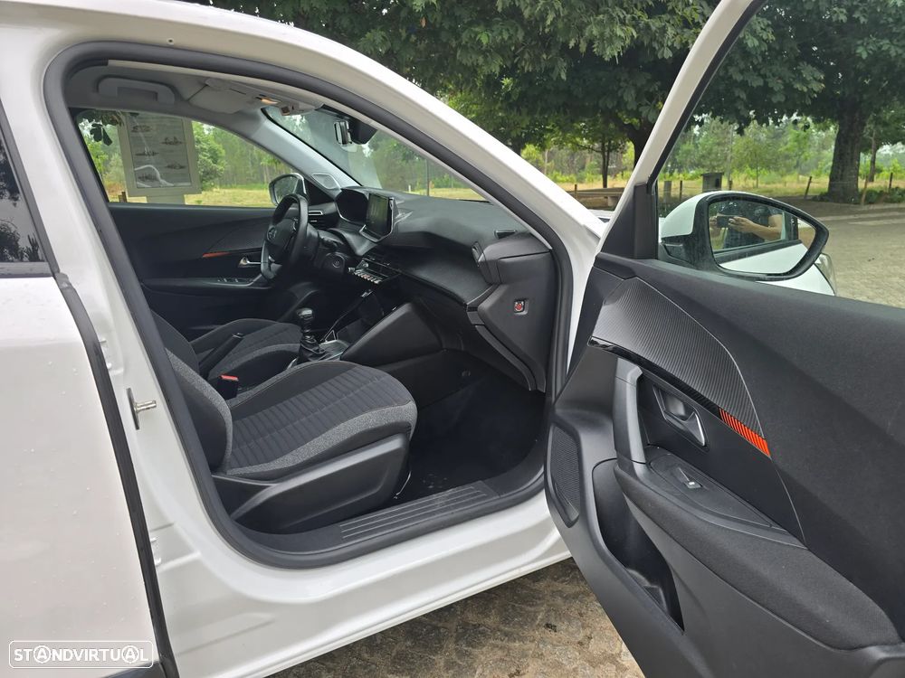 Peugeot 2008 PureTech 130 Active Pack - 16