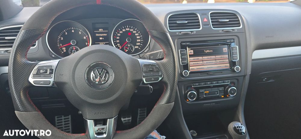 Volkswagen Golf - 15
