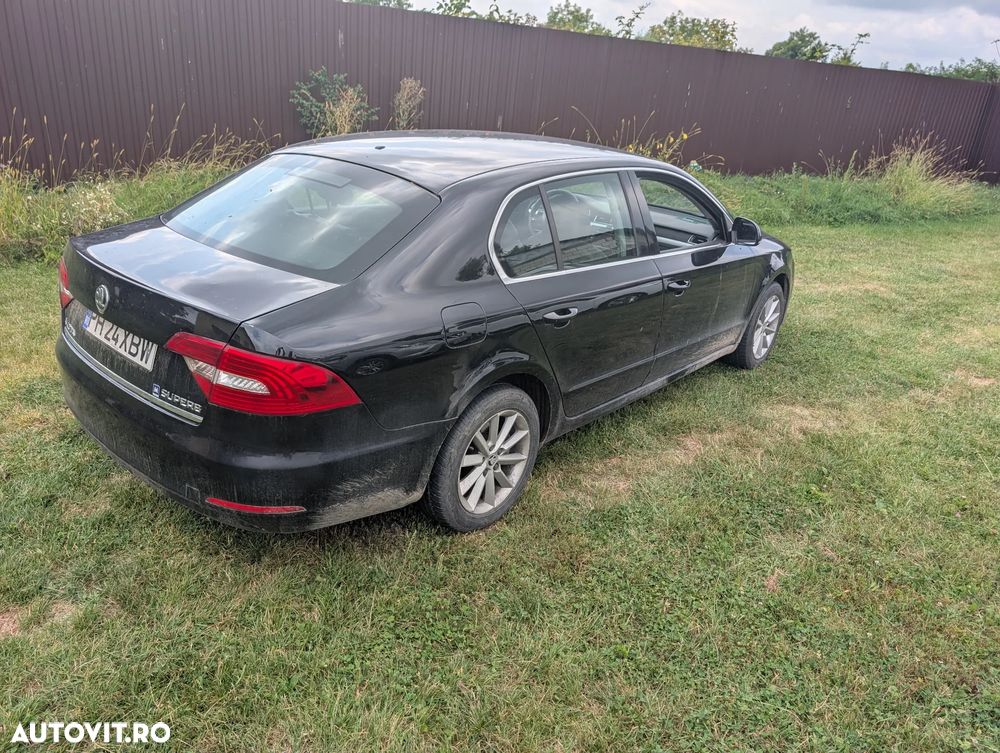 Skoda Superb 2.0 TDI Sportline - 5