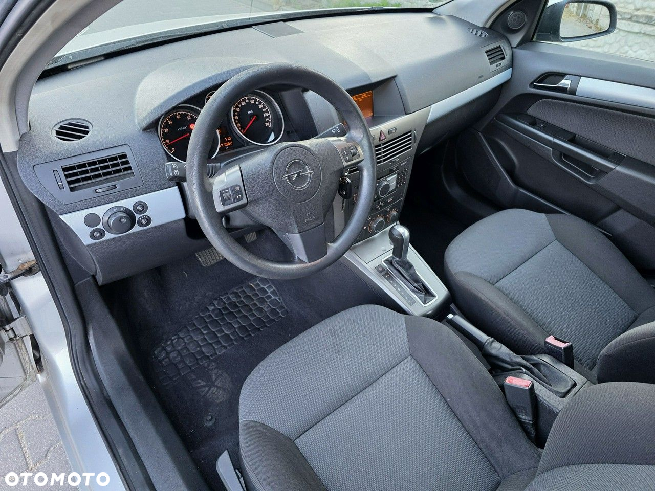 Opel Astra 1.8 Caravan Automatik - 11
