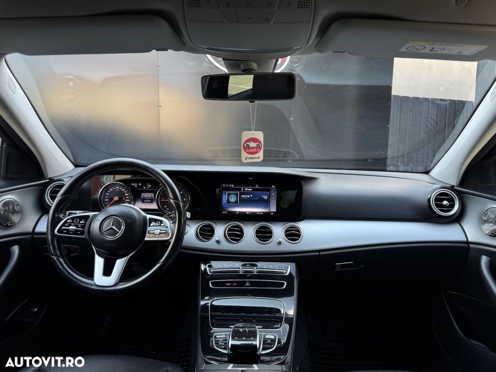 Mercedes-Benz E - 8