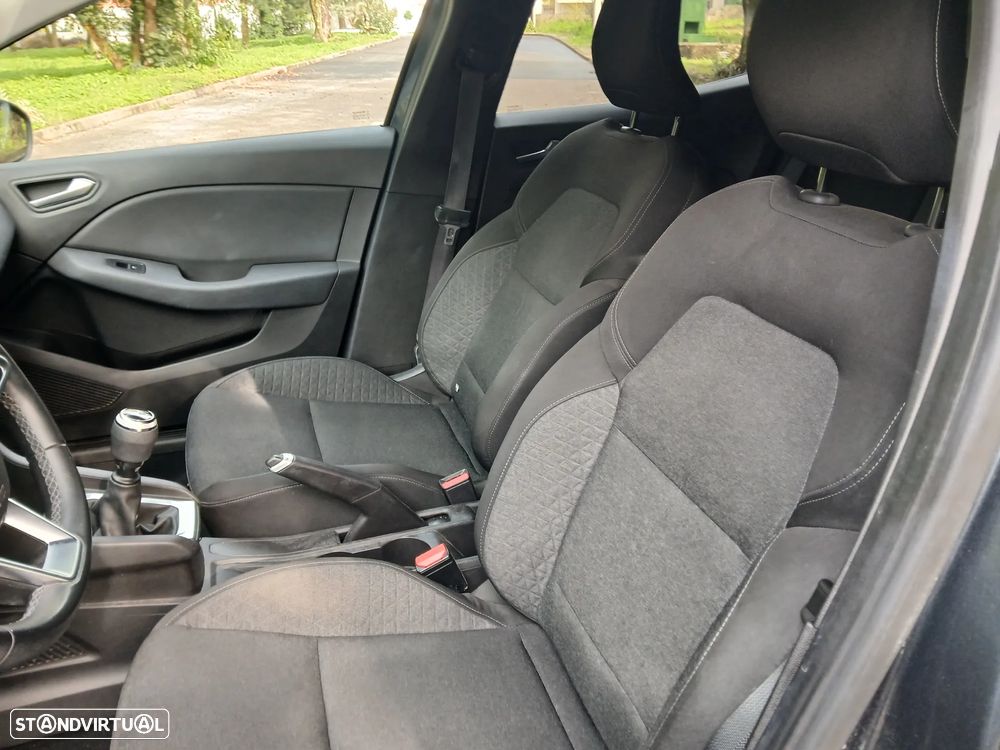 Renault Clio 1.0 TCe Exclusive - 11