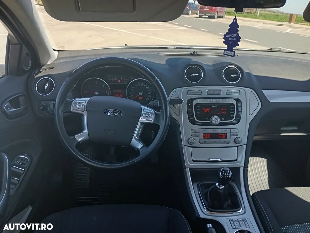 Ford Mondeo 2.0 TDCI Trend - 4