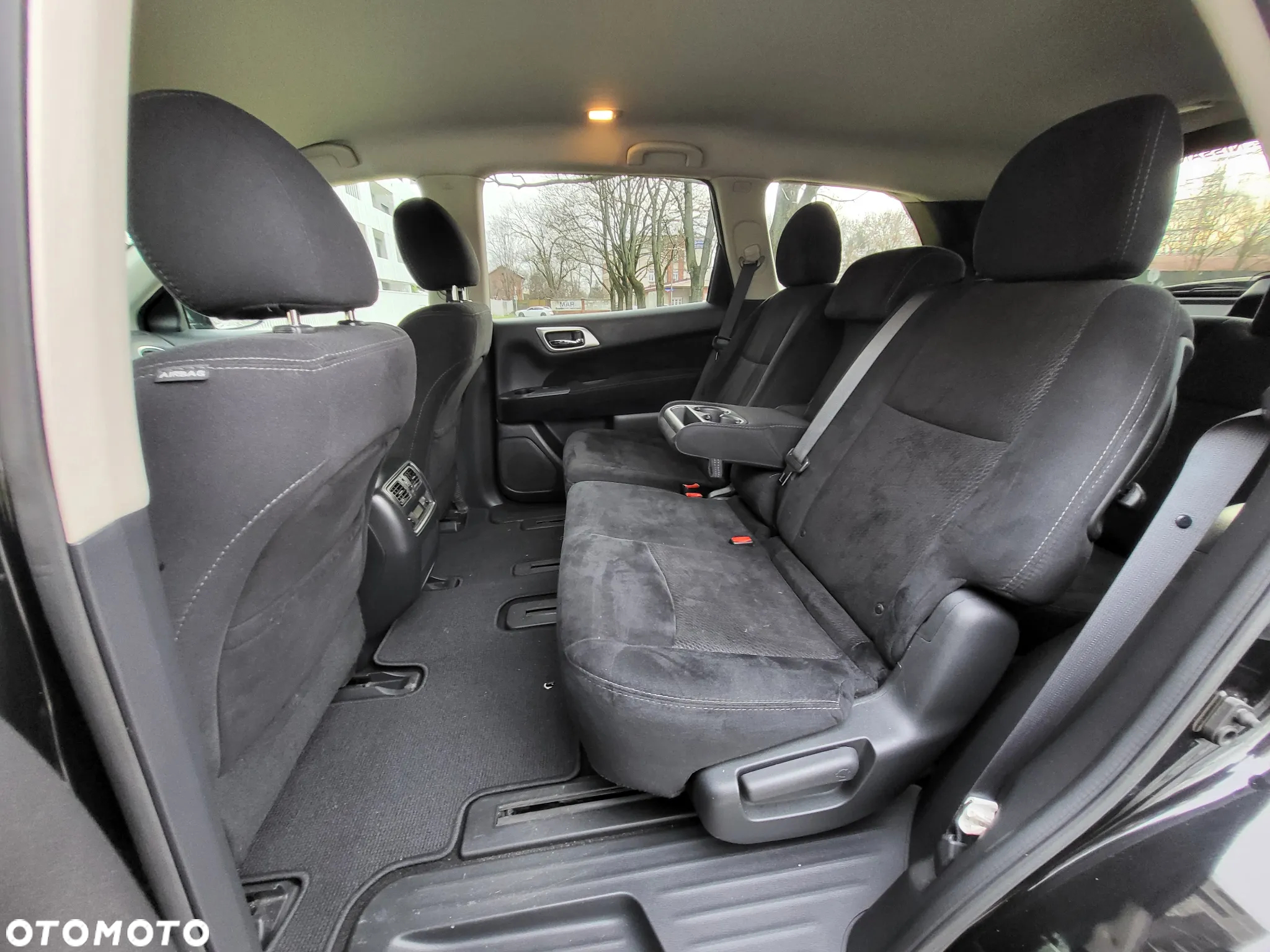 Nissan Pathfinder - 23