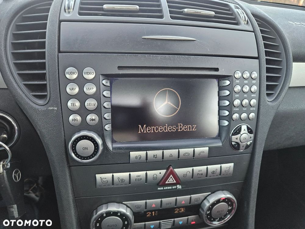 Mercedes-Benz SLK 300 Sport Edition - 19